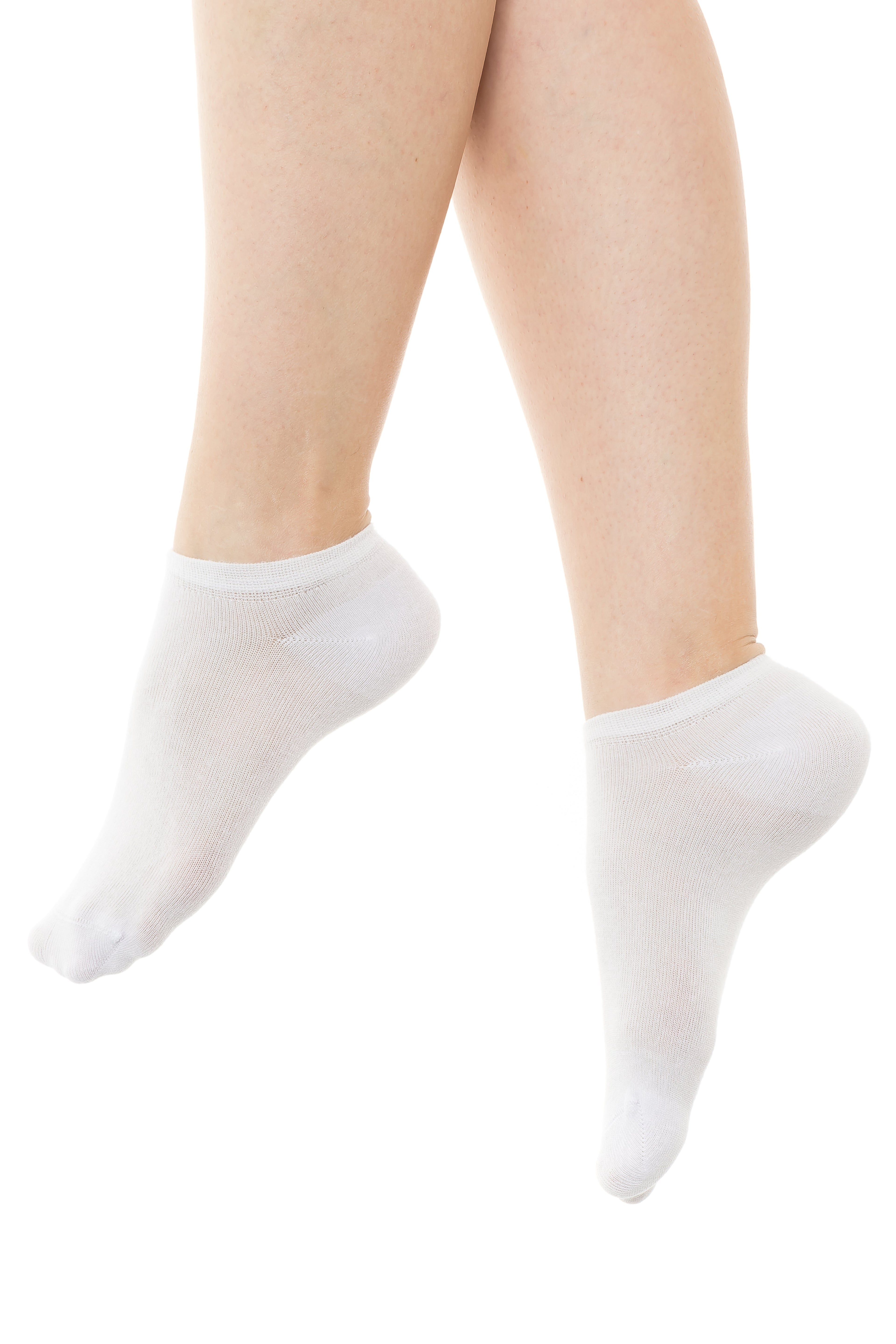 Lifestyle photo showing Women’s Bamboo Ankle Socks 8-Pack - 620 in use - Bambooven