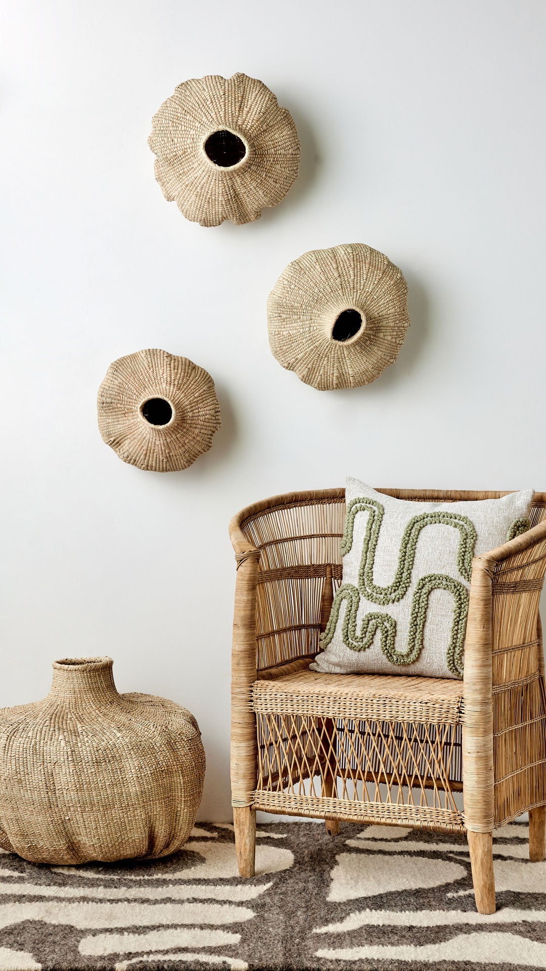 Product view 6 - Ilala Garlic Gourd Handwoven African Basket - Kanju Interiors