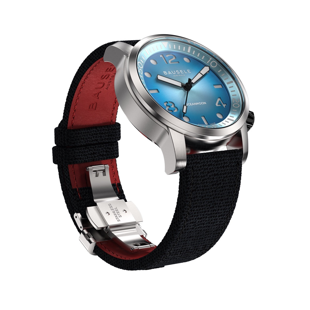 Lifestyle photo showing OCEANMOON 5TH GEN. | PACIFIC BLUE in use - BAUSELE