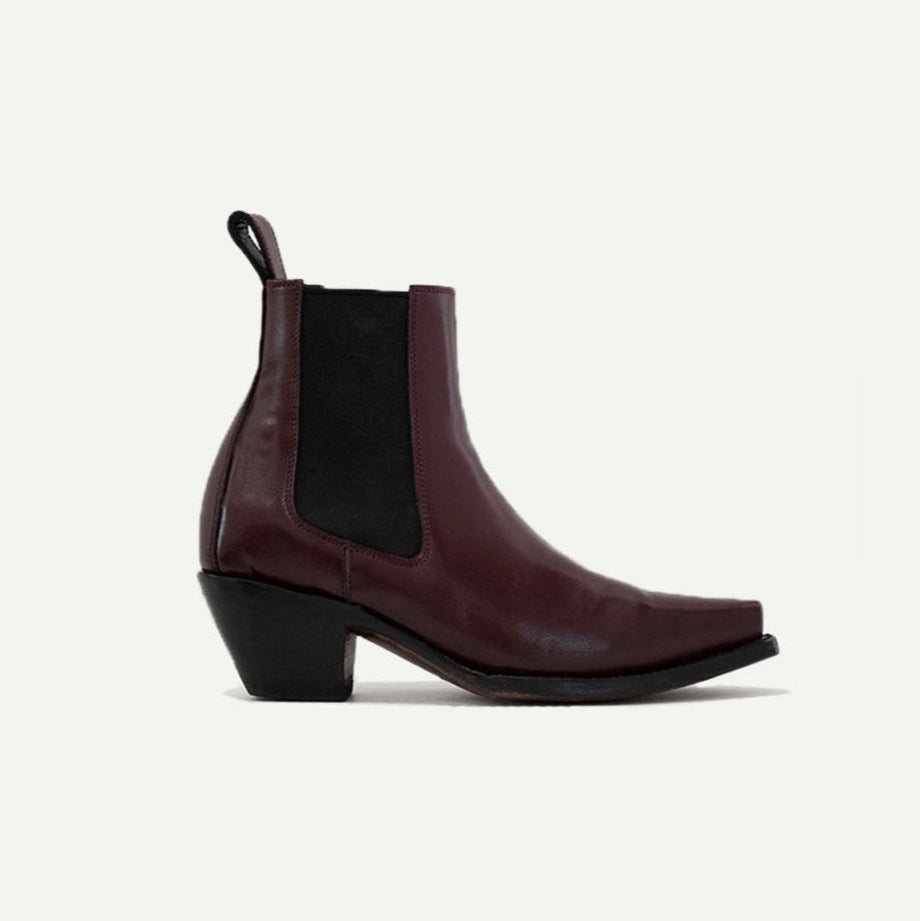 Premium handmade leather footwear - Italian craftsmanship - M-O-NINE