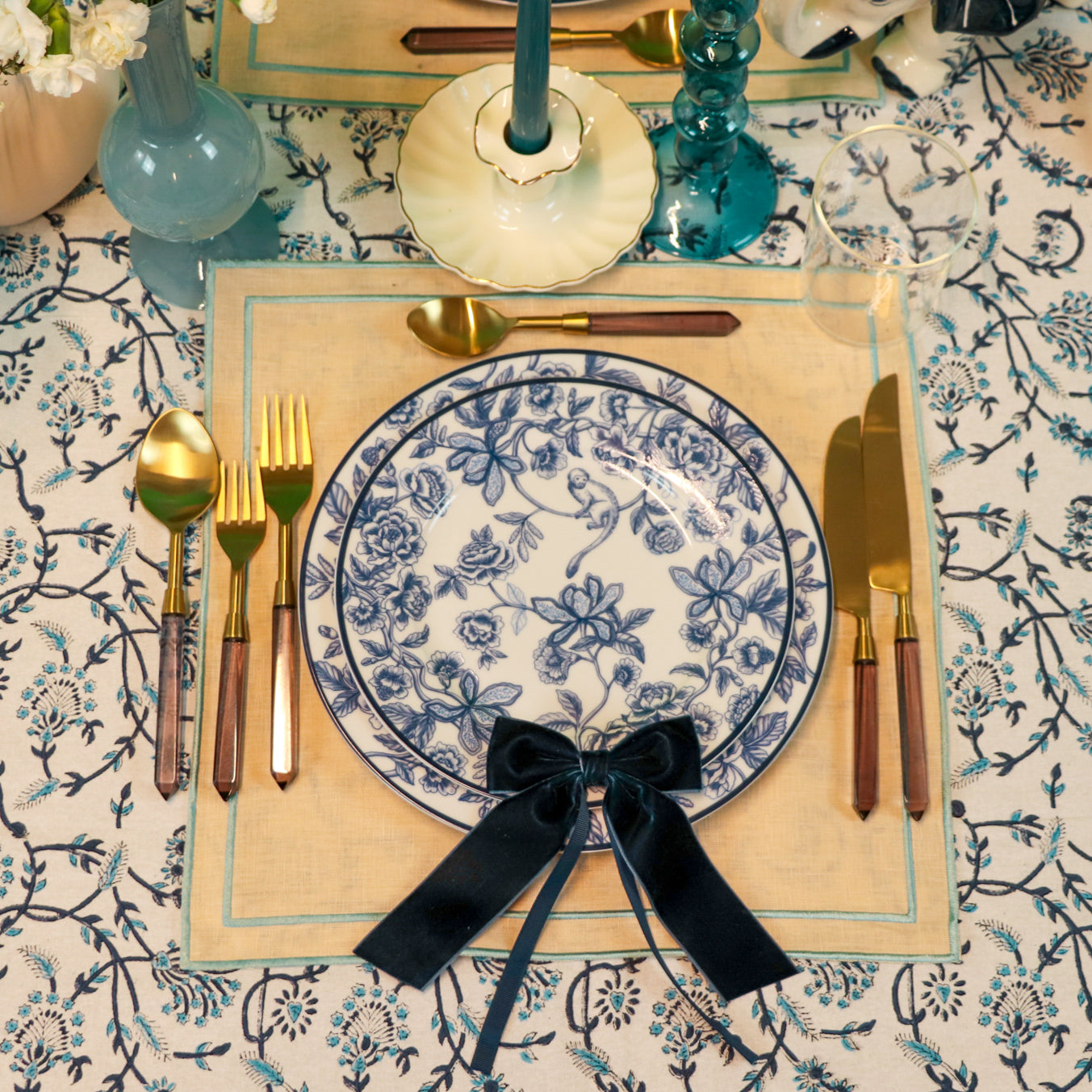 Product view 11 - Eleanor Royal Blue Tablecloth - Ro'Table