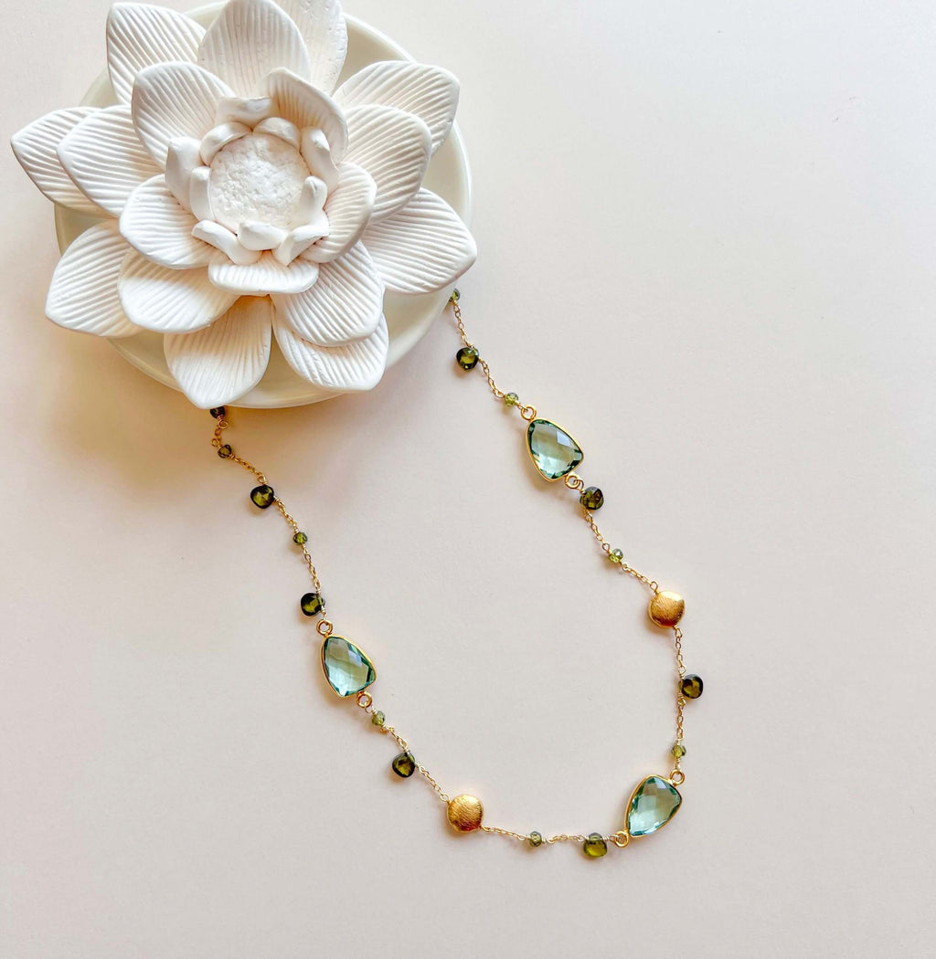 Lifestyle photo showing PARKEN JEWELRY Green Amethyst Gold Bezel Chain in use - PARKEN JEWELRY