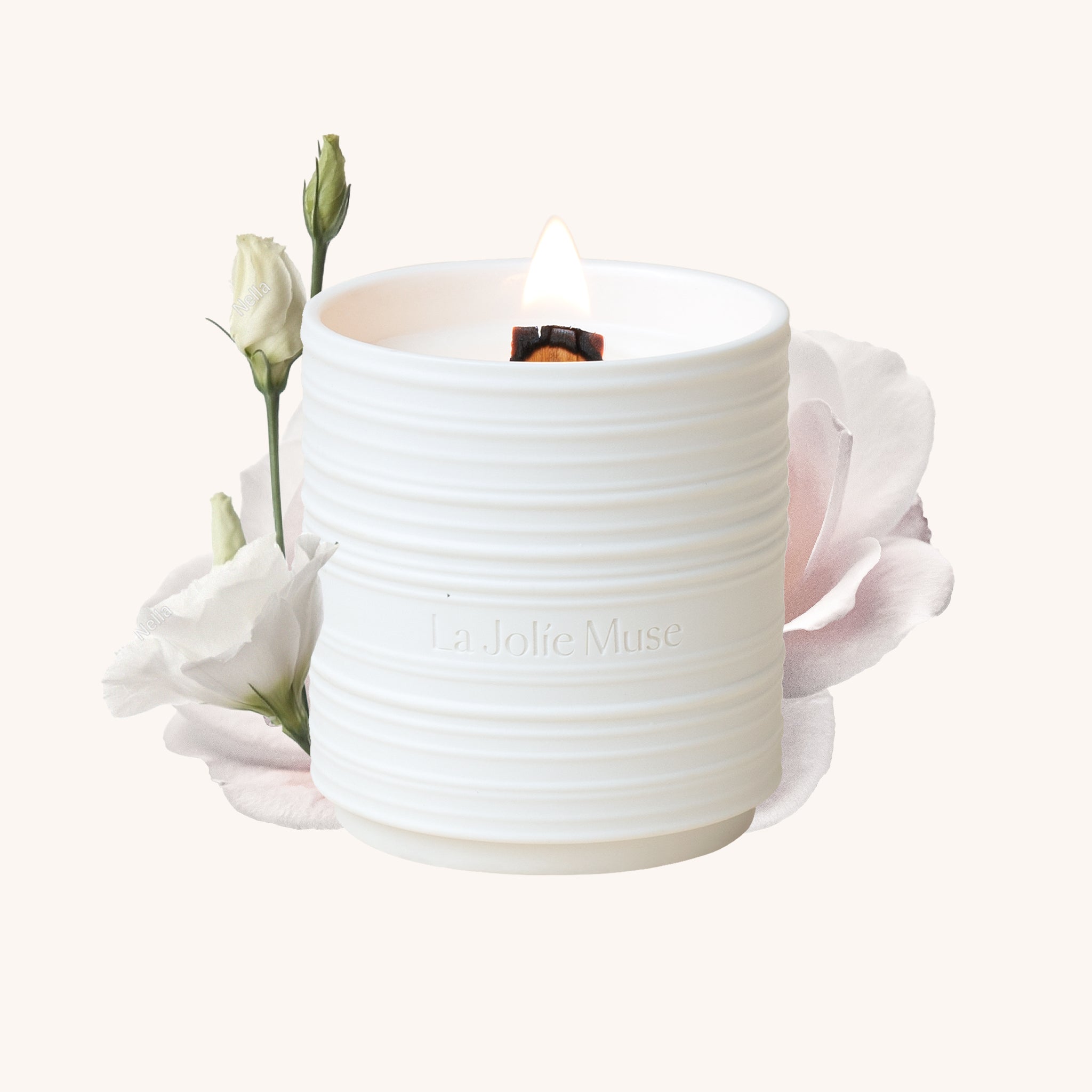 Close-up detail showing quality craftsmanship and materials - Lucienne - Santal Rosé Candle