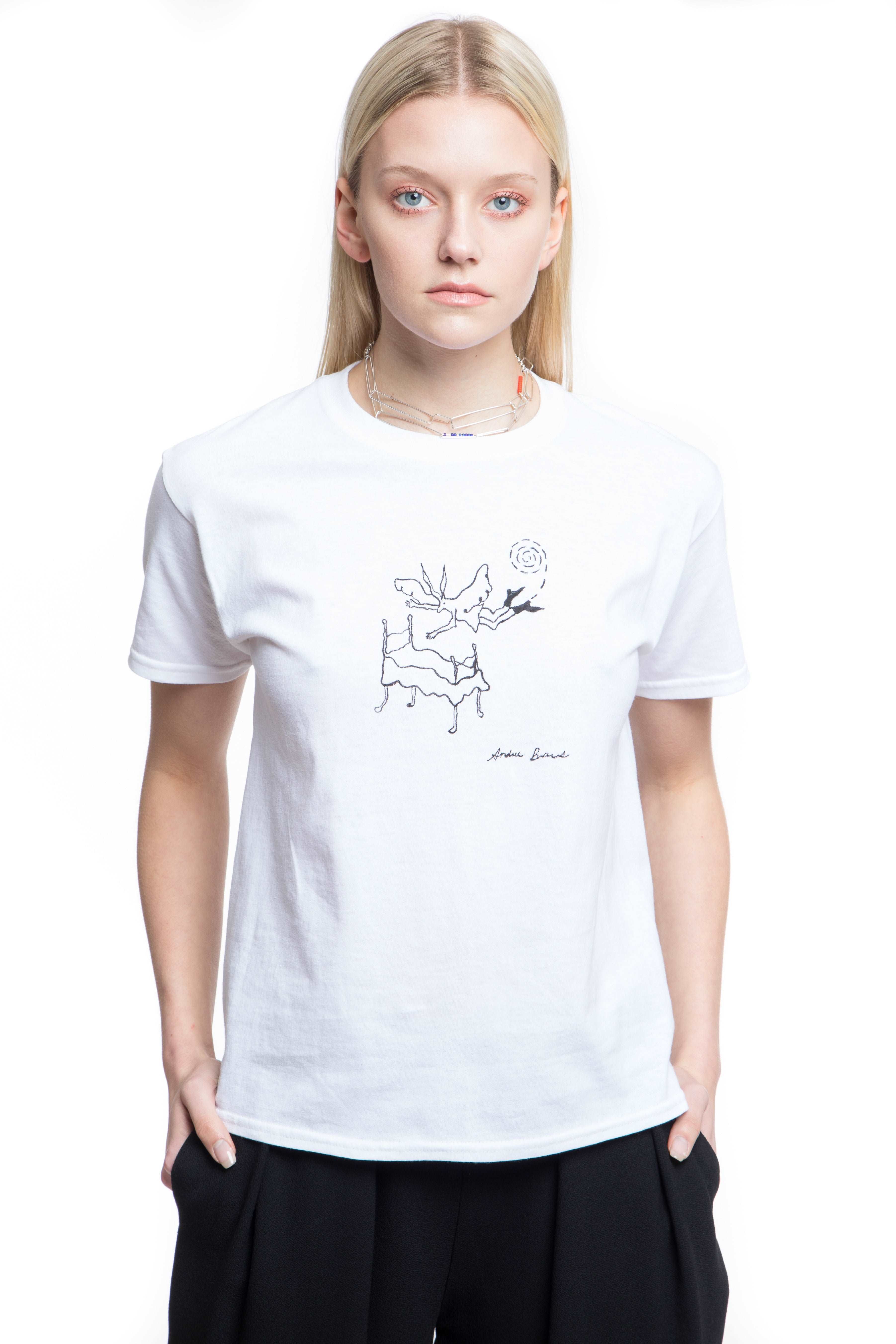 Lifestyle photo showing Limi Necklace in use - NINObrand