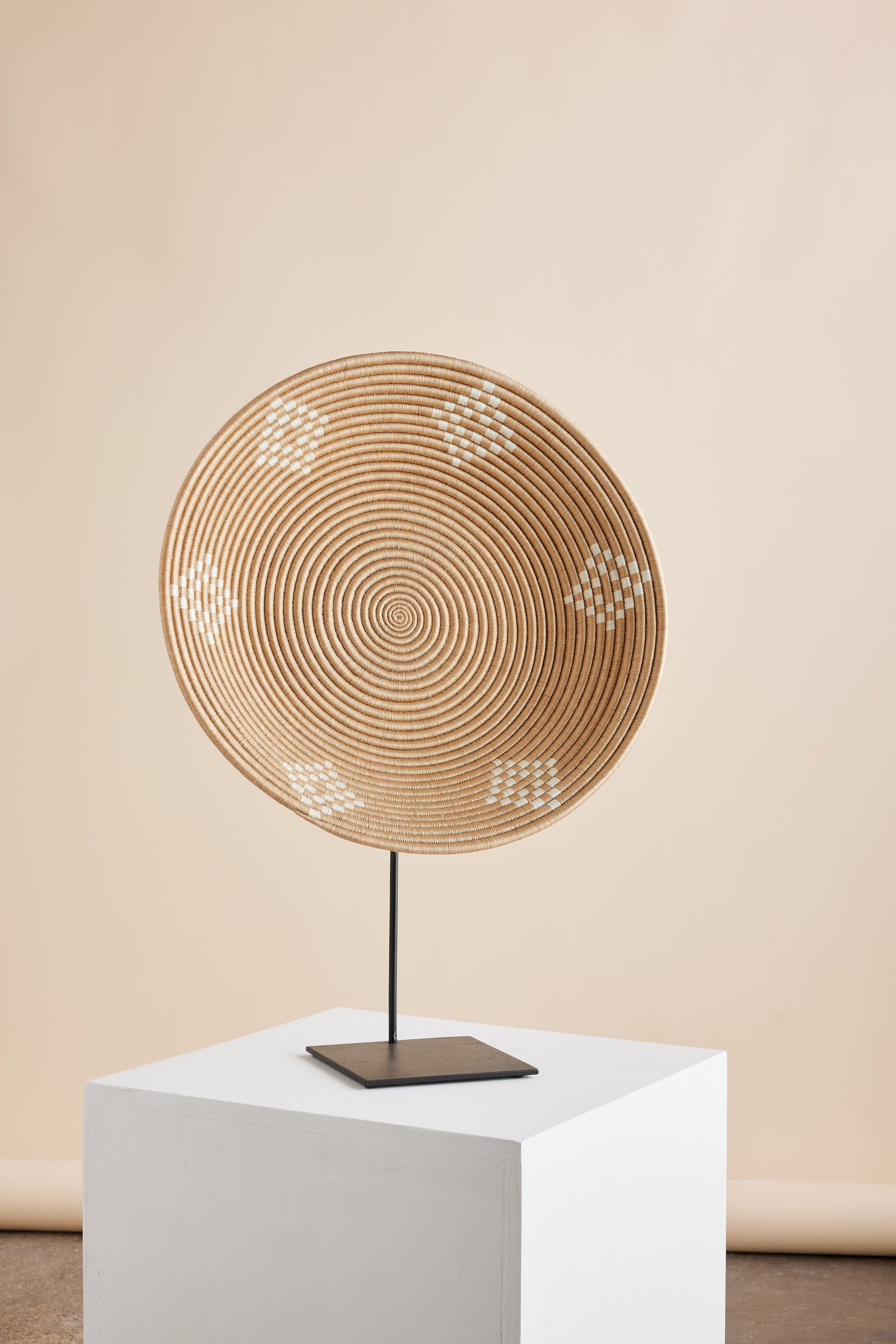 Blonde Rwanda Ivory Diamond Wall Basket - premium quality - Kanju Interiors