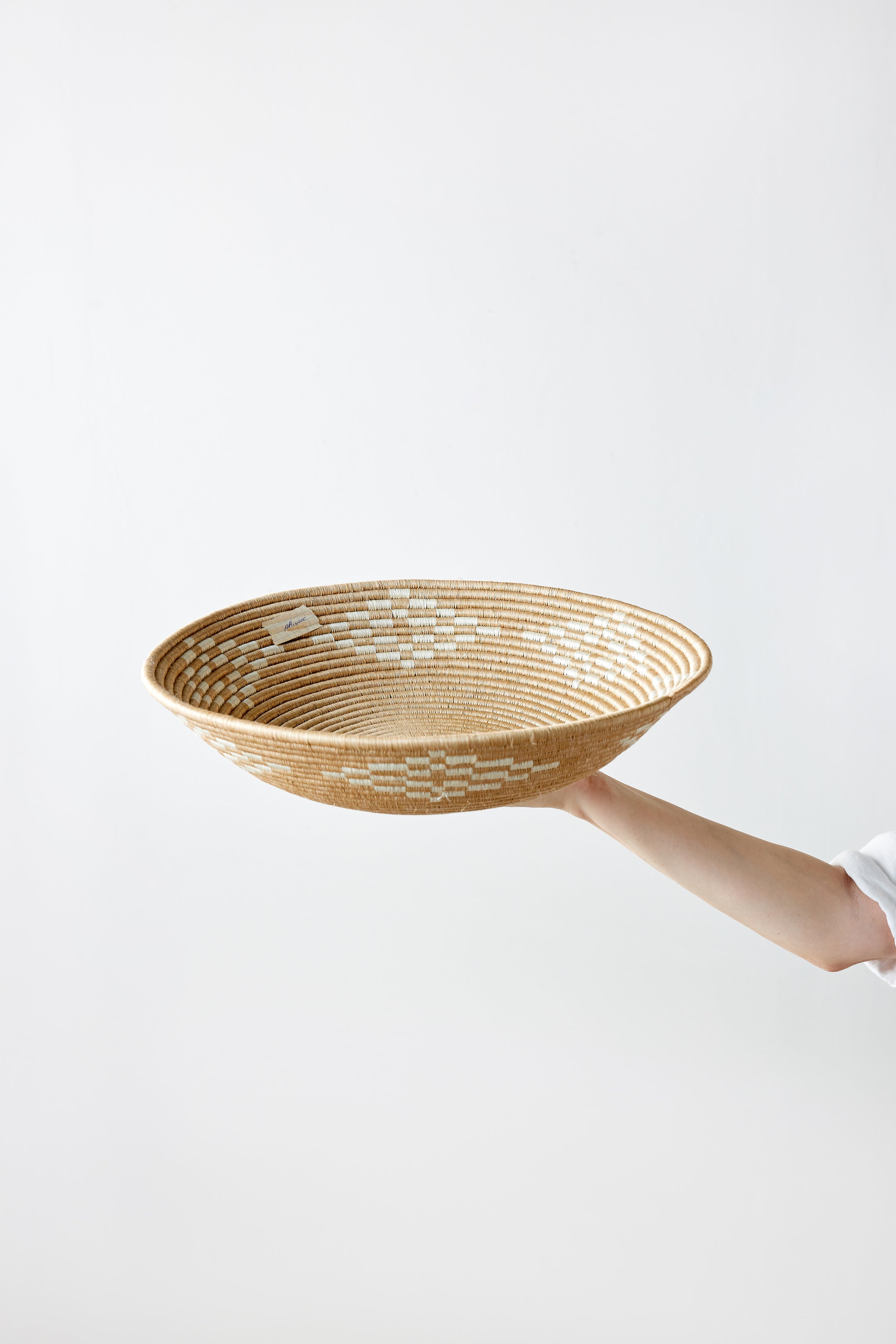 Close-up detail showing quality craftsmanship and materials - Blonde Rwanda Ivory Diamond Wall Basket