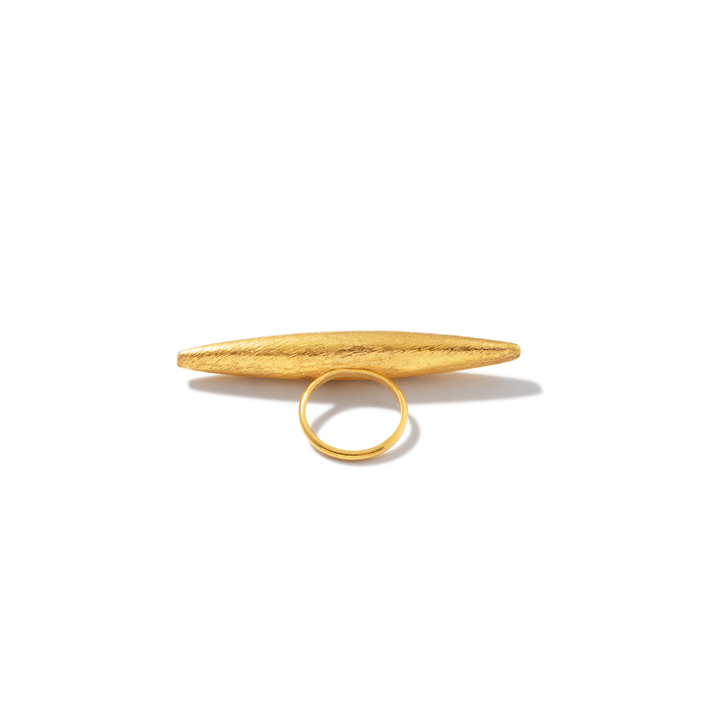 Lifestyle photo showing Zeppelin Large Gold Ring in use - JAREDJAMIN