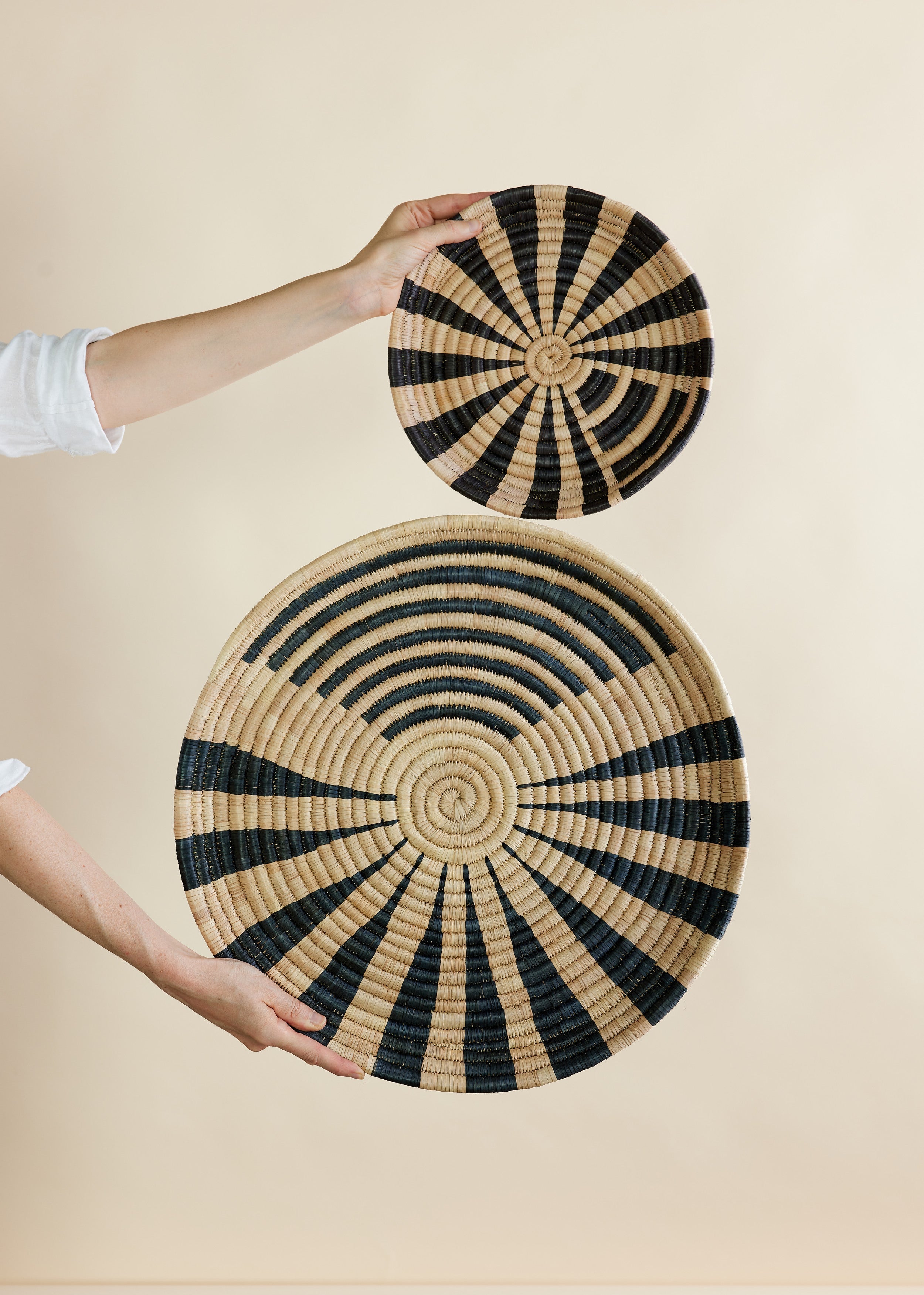 Zulo Woven Wall Disc - premium quality - Kanju Interiors