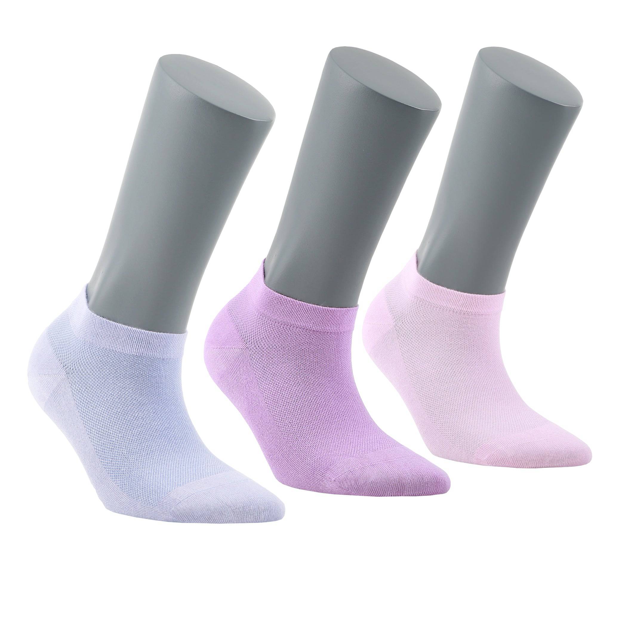 Lifestyle photo showing Women’s Bamboo Ankle Socks 12-Pack - 545 in use - Bambooven