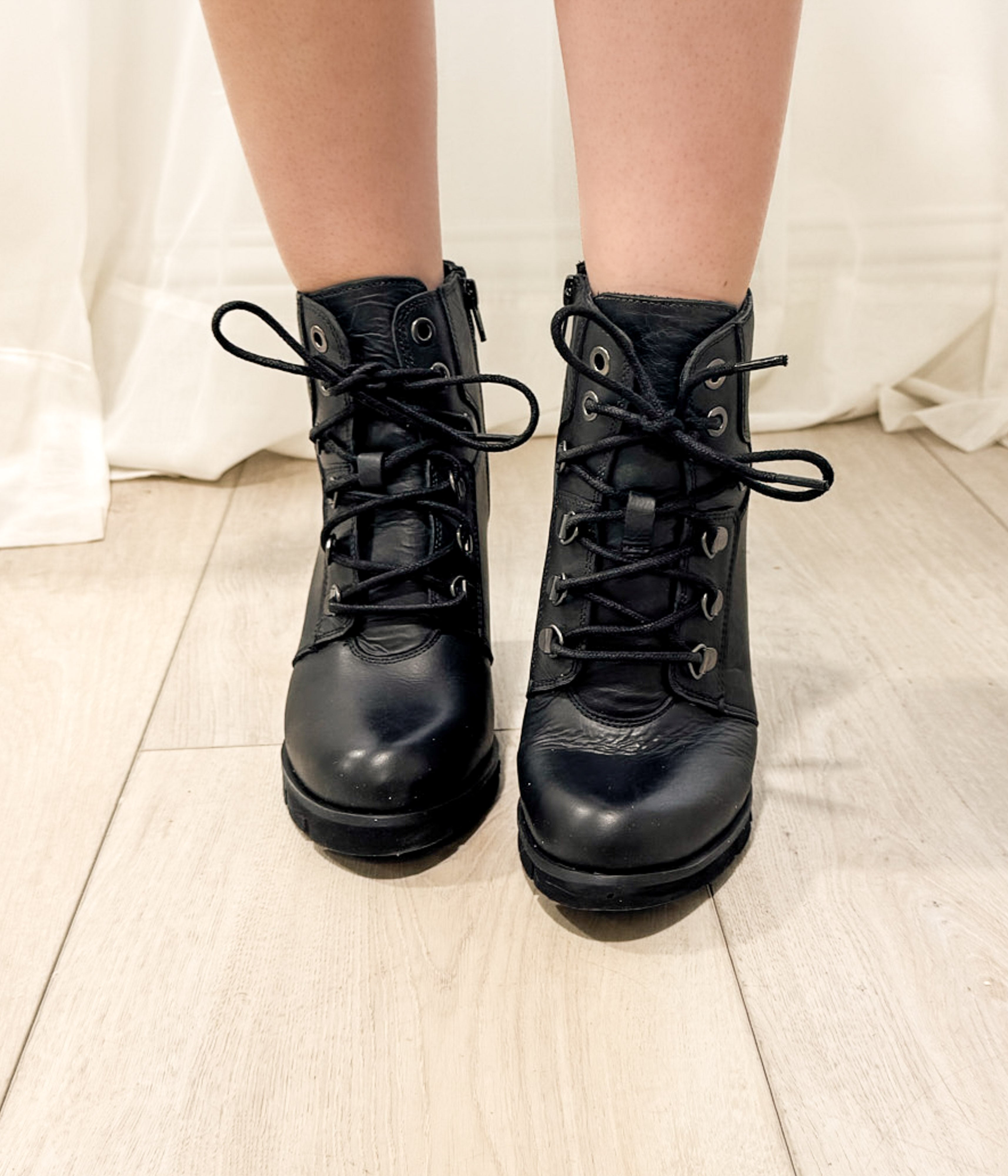 Product view 4 - Joana Boot in Black - Naughty Monkey