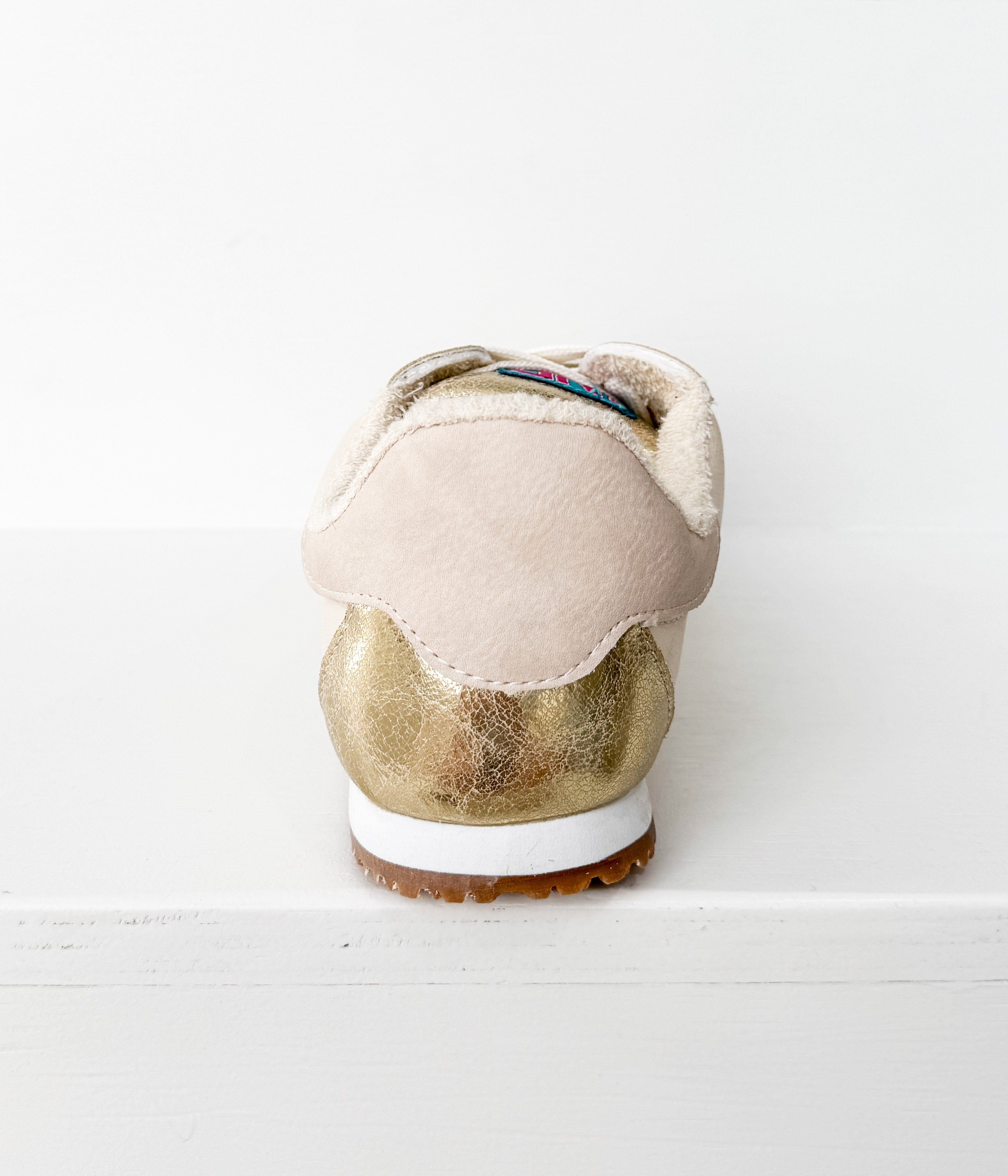 Close-up detail showing quality craftsmanship and materials - Madrid Sneaker in Beige/Gold