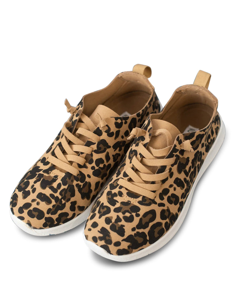 Close-up detail showing quality craftsmanship and materials - Mayo Sneaker in Leopard