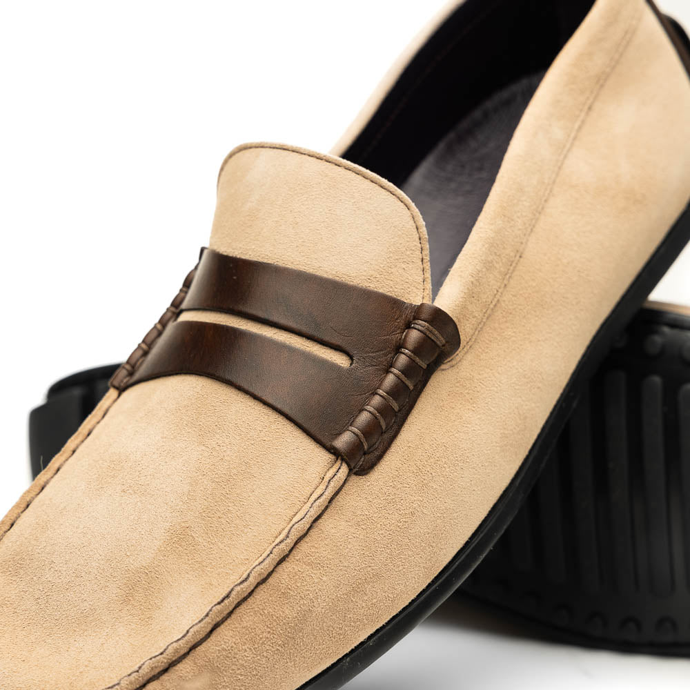 Lifestyle photo showing 36-300-BON MONZA Sueded Italian Calfskin Driver Bone / Chestnut in use - Zelli Italia