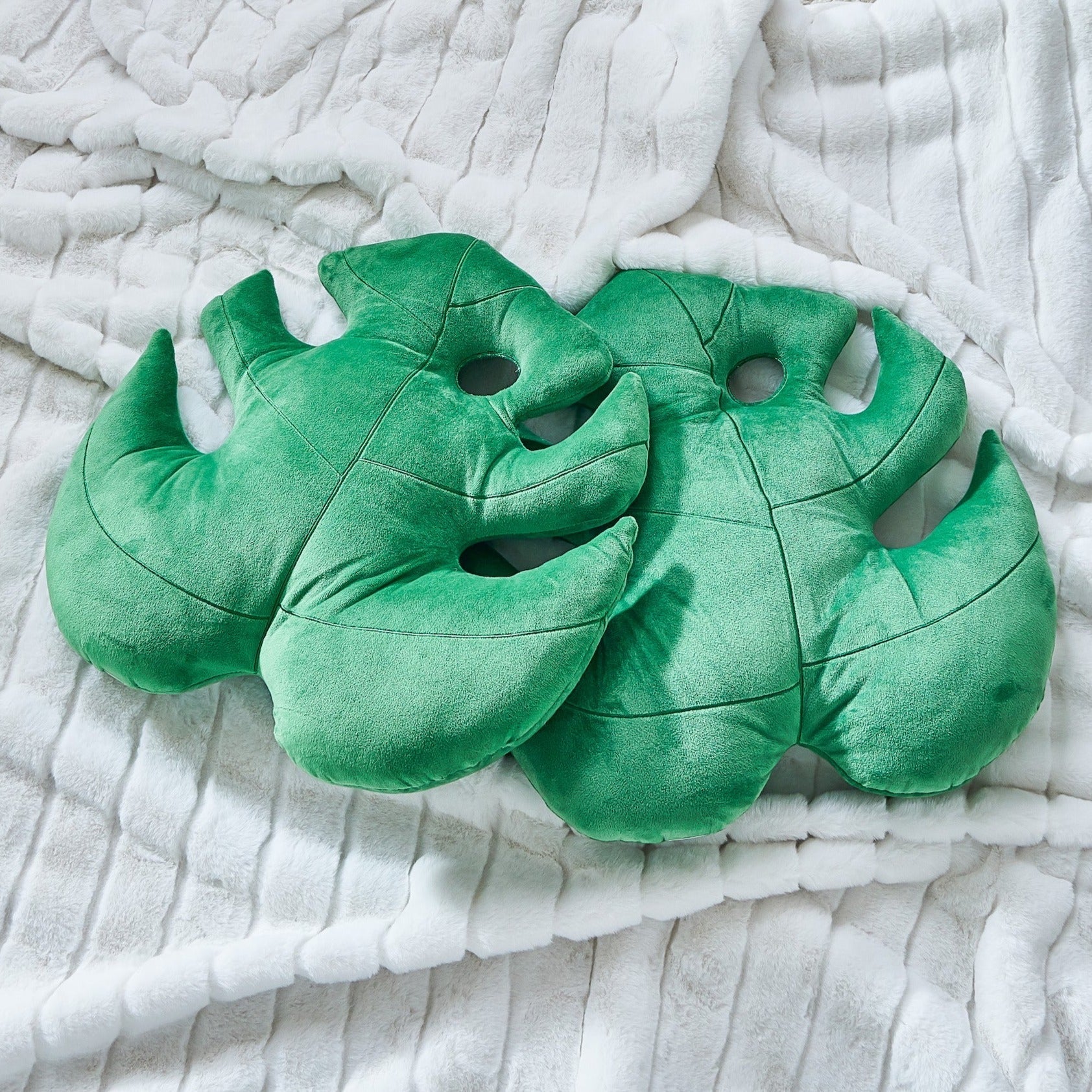 Product view 5 - Monstera Deliciosa Leaf Pillow - Green Philosophy Co.