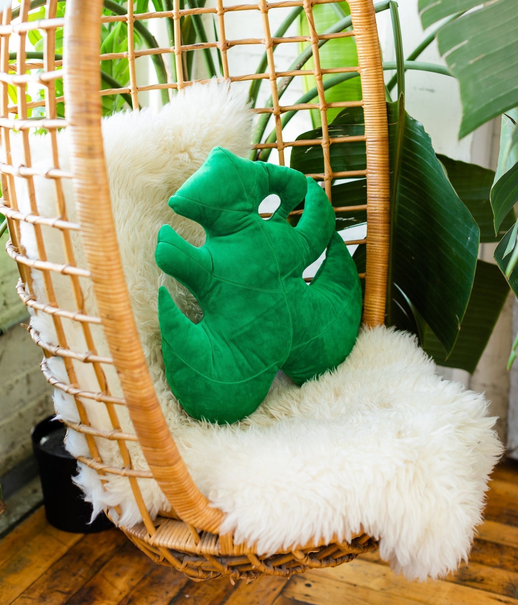 Product view 4 - Monstera Deliciosa Leaf Pillow - Green Philosophy Co.