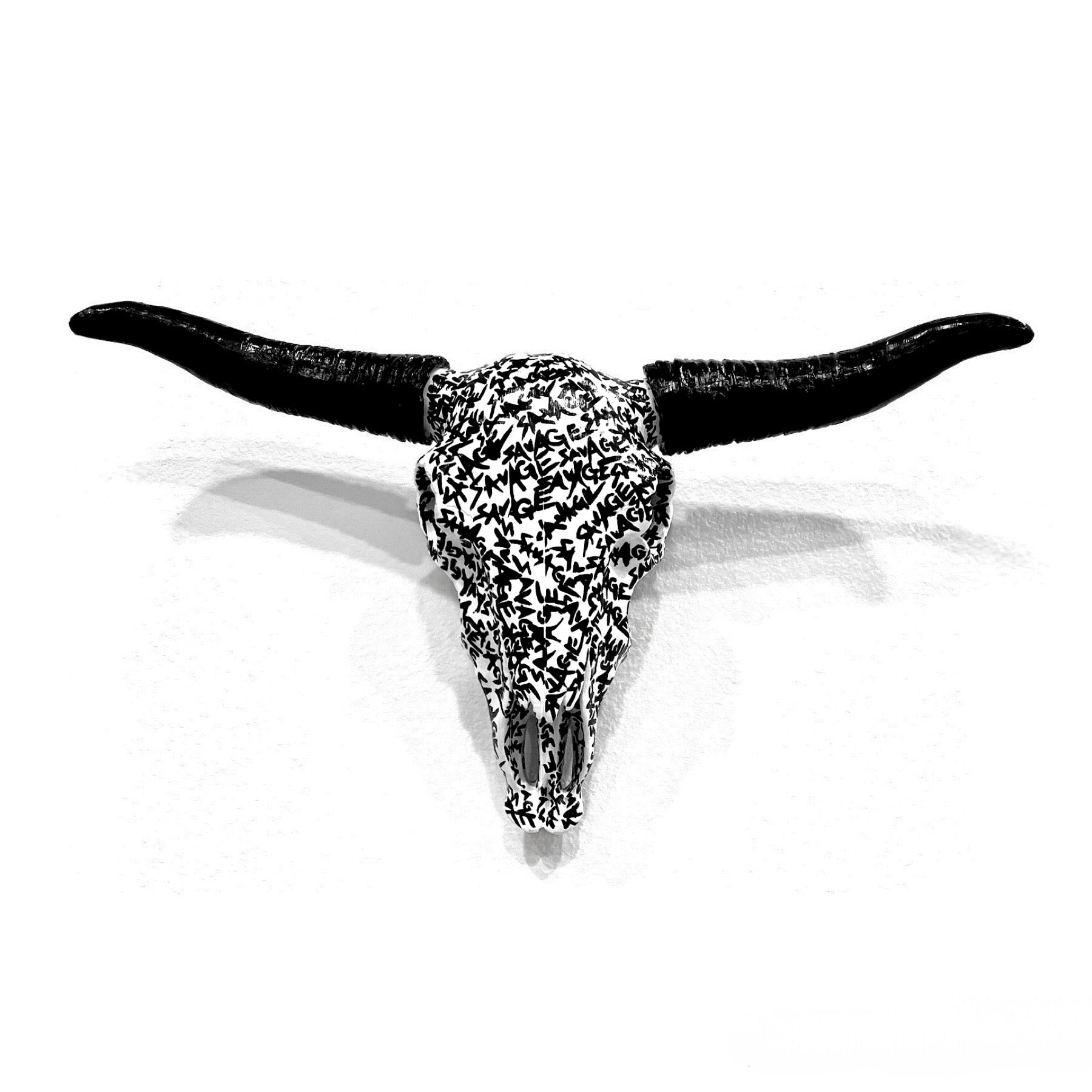 OVERSIZED SAVAGE GRAFFITI BULL SKULL - premium quality - House of Savage